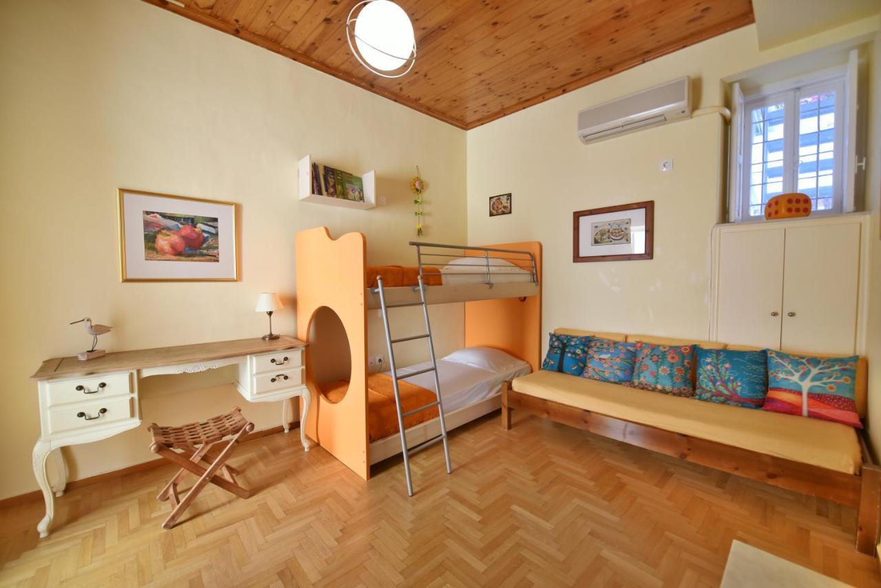 Feel At Home - Family House In Hydra Exterior photo