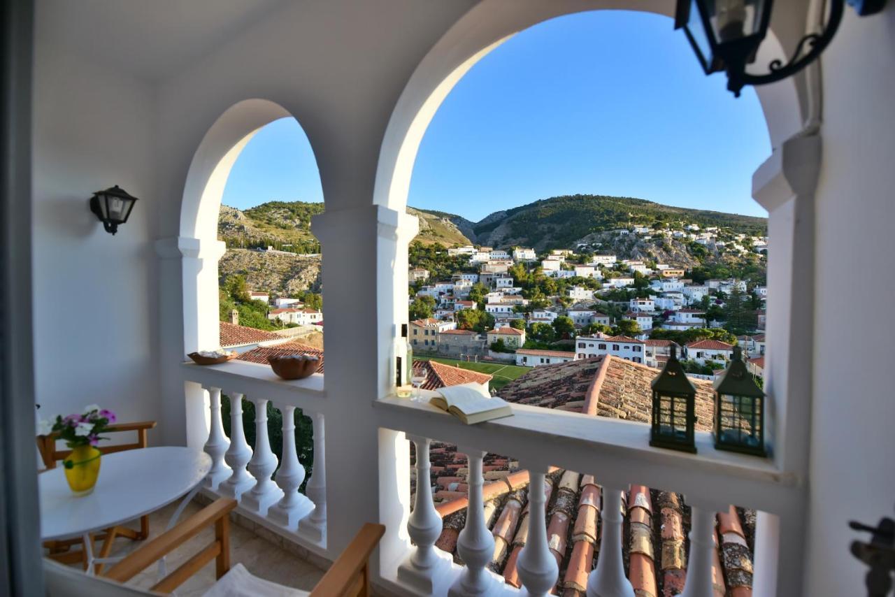 Feel At Home - Family House In Hydra Exterior photo